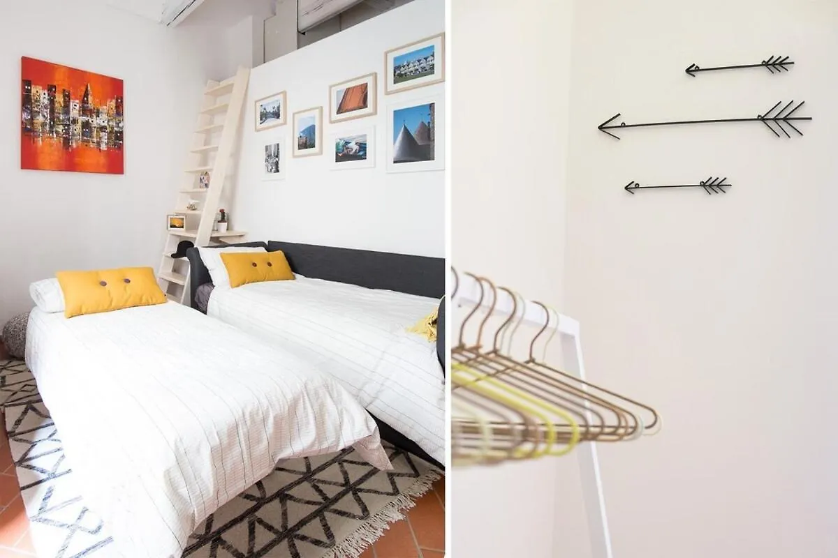 Design Apartment In Central Florencja